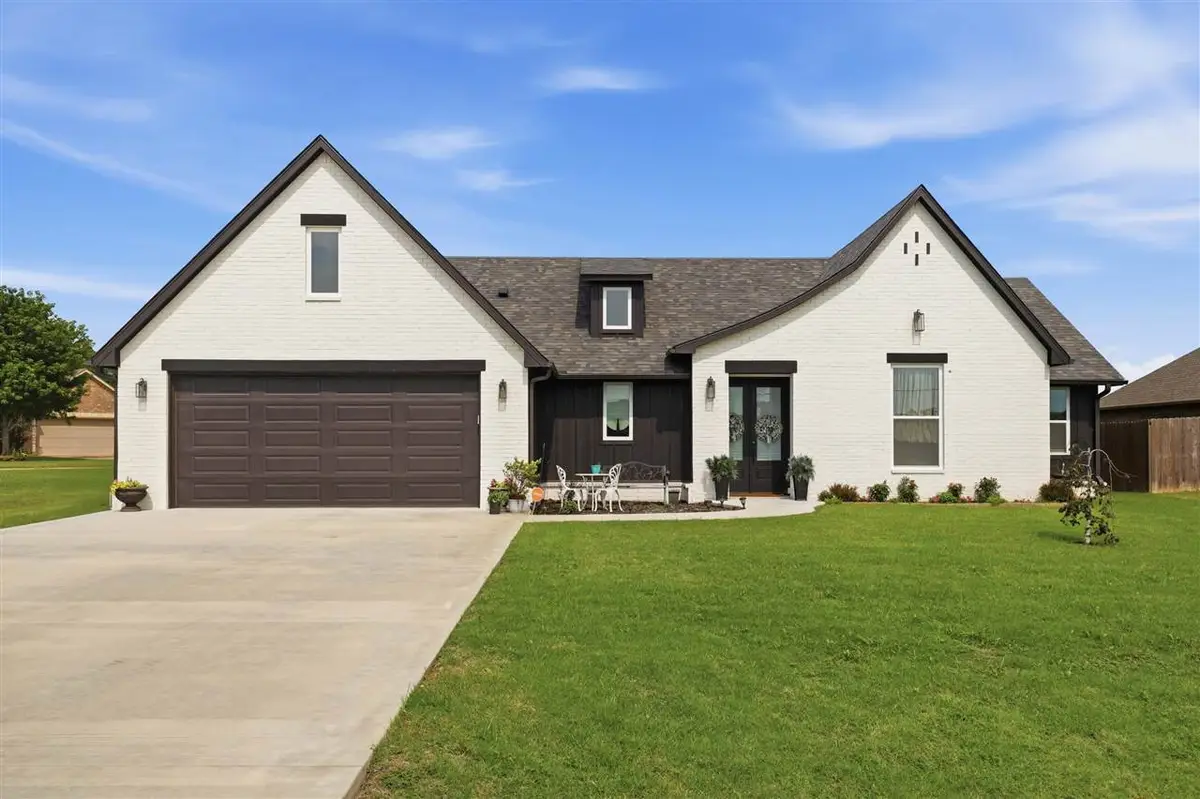 1214 N Main Street, Perkins, OK 74059 - #1