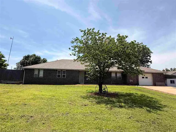 219 N 1st, Tryon, OK 74875