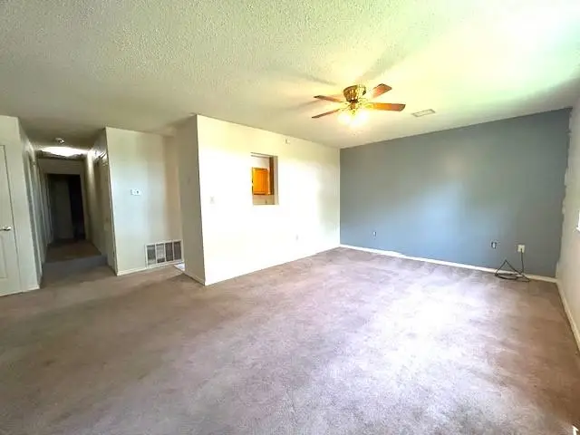 1618 S 10th Street, Ponca City, OK 74601 - #3