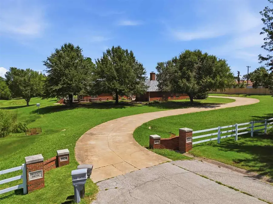 1502 N 8th Street, Perry, OK 73077-2249 - #2