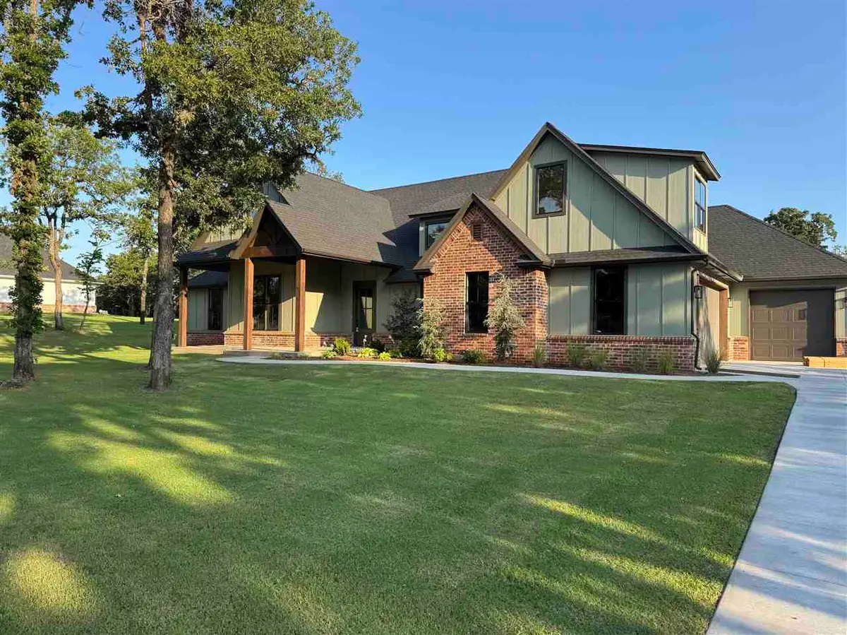 21188 Reserve Cir, Harrah, OK 73045 - #1