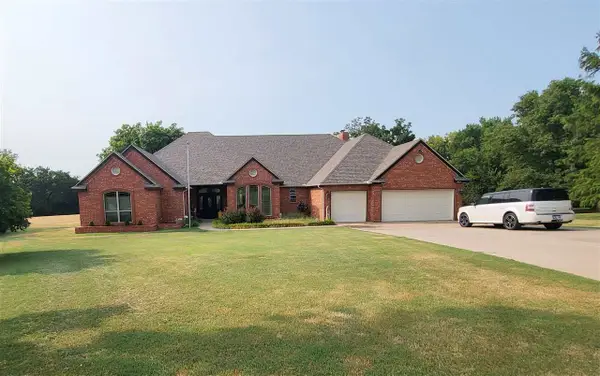 75 Stoneridge Rd, Ponca City, OK 74604