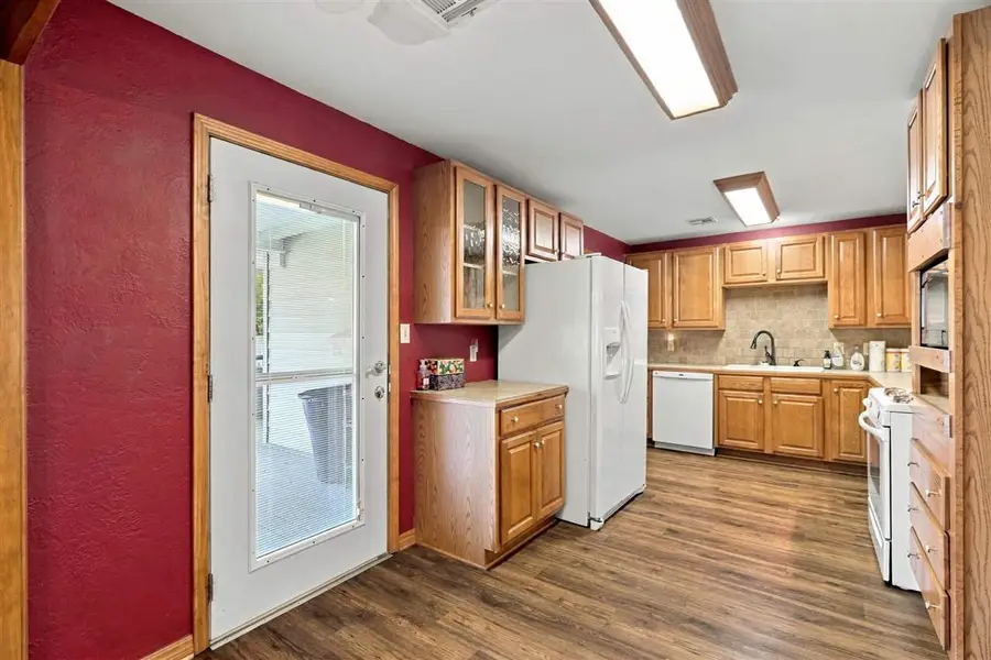 1511 Crawford Avenue, Ponca City, OK 74604 - #2