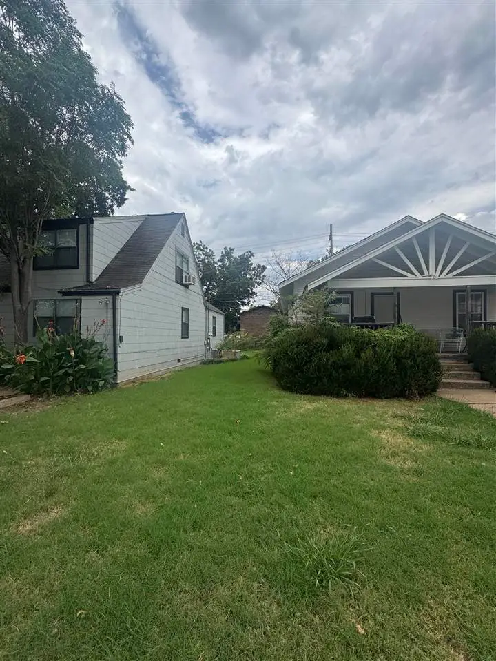 218,220,224 N Husband, Stillwater, OK 74074 - #1