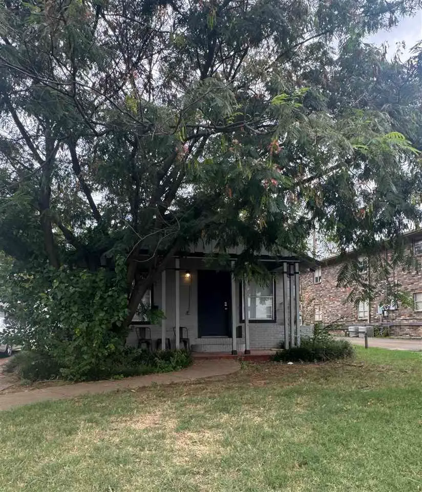 218,220,224 N Husband, Stillwater, OK 74074 - #2