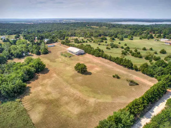 17900 Lakemeadows, Stillwater, OK 74075