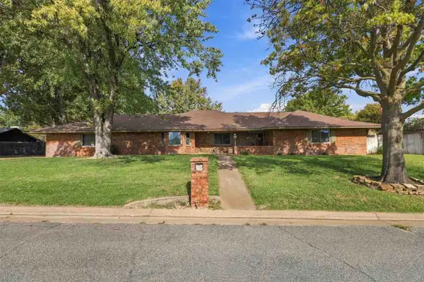 3222 Old Mallard Drive, Enid, OK 73703