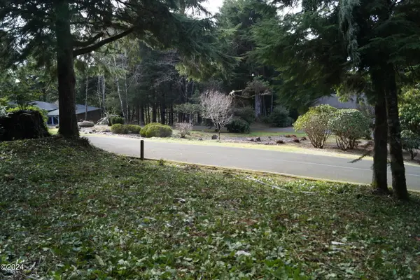 539 Fairway, Gleneden Beach, OR 97388