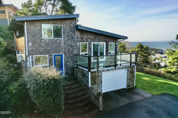 1044 King, Yachats, OR 97498