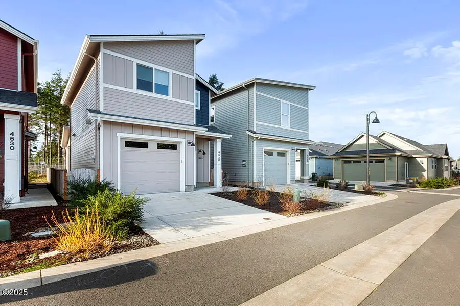 4520 SE Fleming, South Beach, OR 97366 - Image #3
