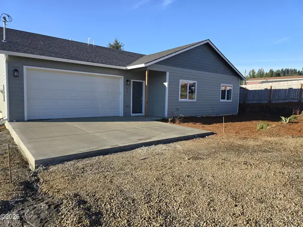 80 N West View, Otis, OR 97368