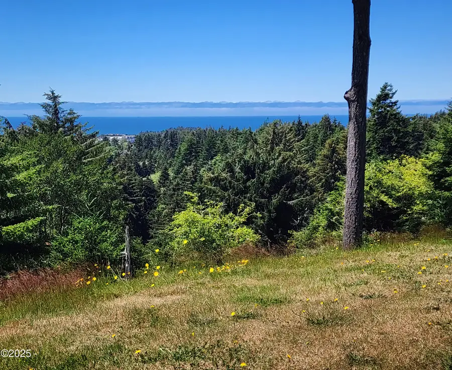 671 NE Newport Heights, Newport, OR 97365 - #2