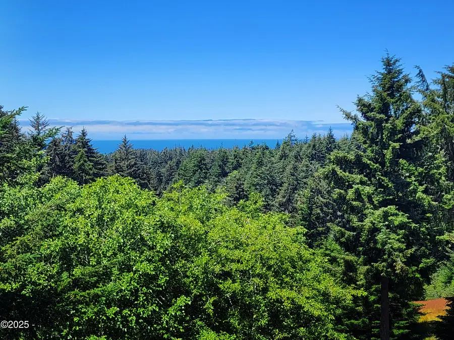 671 NE Newport Heights, Newport, OR 97365 - #3