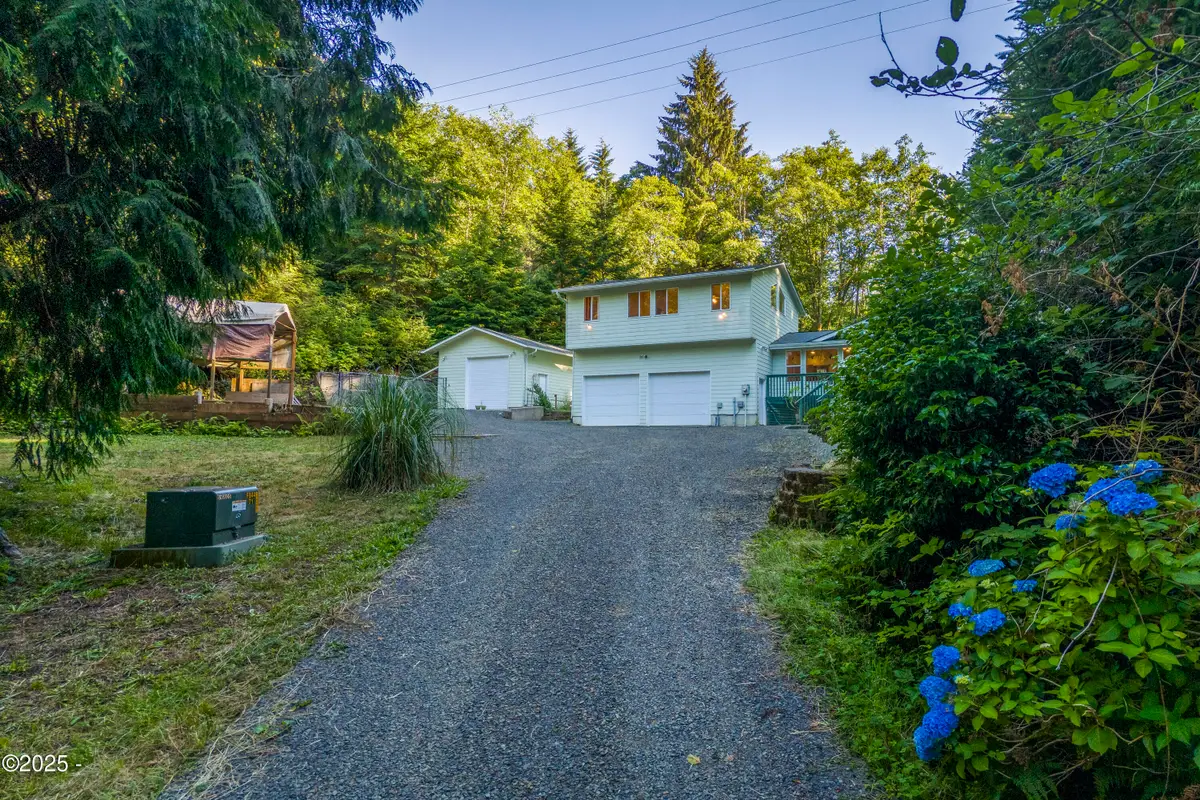 594 NE Newport Heights, Newport, OR 97365 - #1