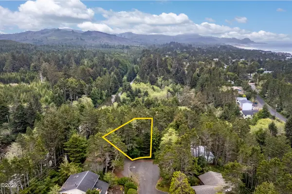 TL 421 La Plaza, Lincoln City, OR 97367