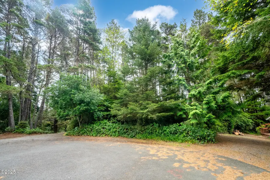 TL 421 La Plaza, Lincoln City, OR 97367 - Image #2