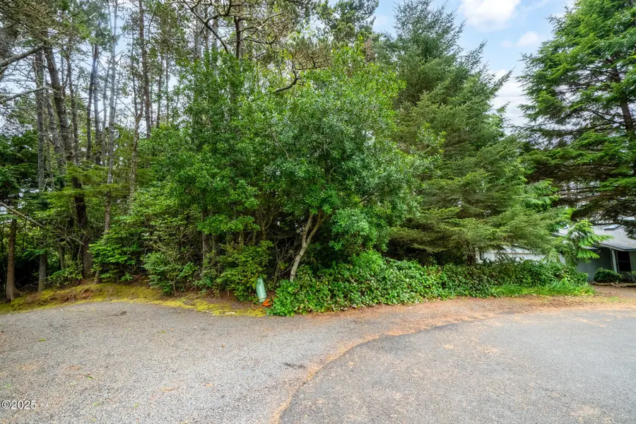 TL 421 La Plaza, Lincoln City, OR 97367 - Image #3