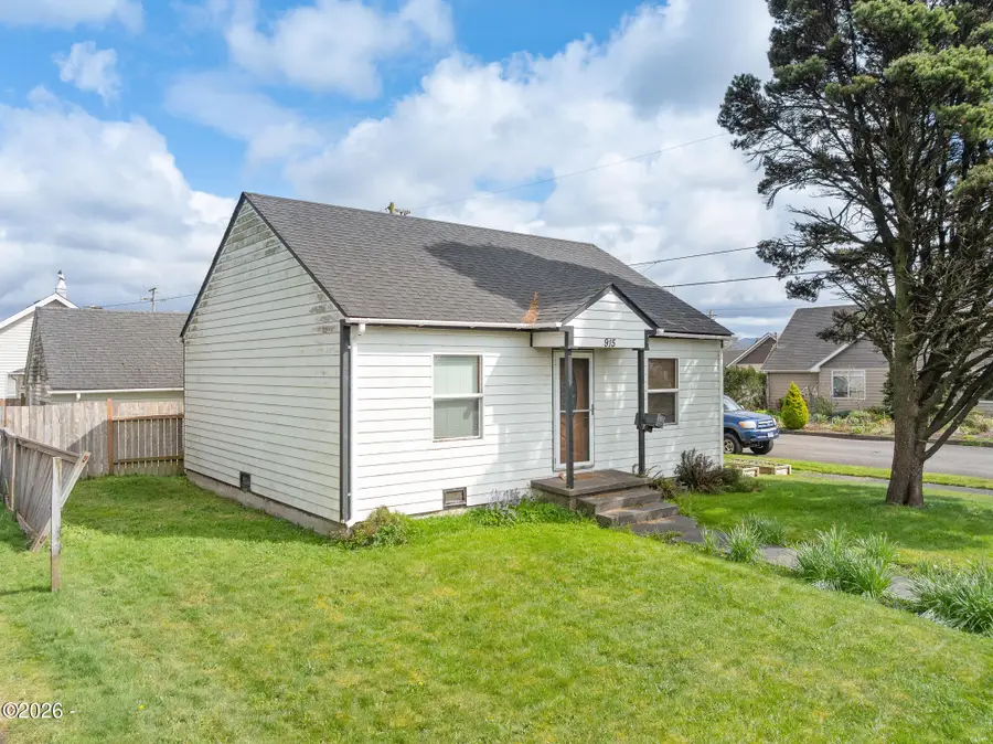 915 Stillwell, Tillamook, OR 97141 - #3