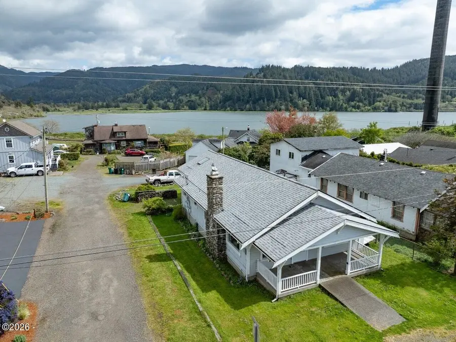 308 1st, Garibaldi, OR 97118 - #2