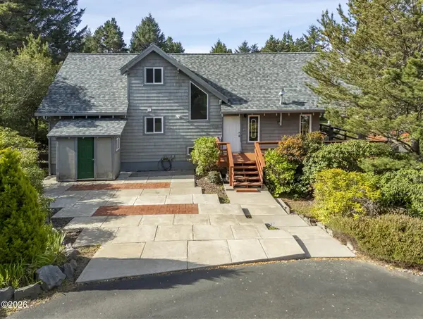 1365 SW Ocean, Waldport, OR 97394