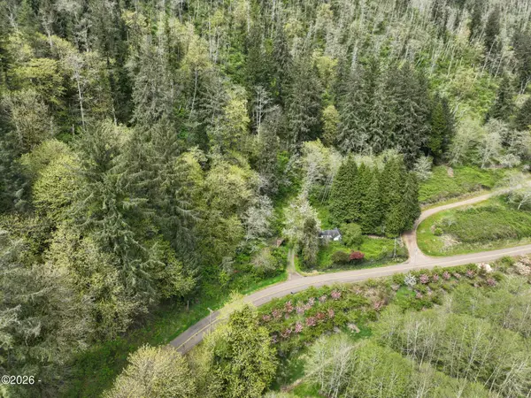 9150 Kilchis River, Tillamook, OR 97141