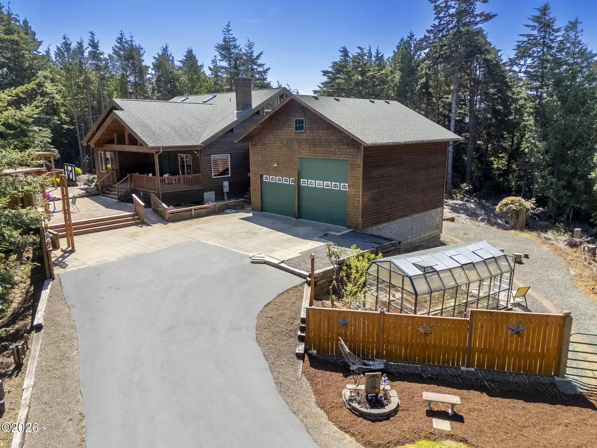 587 NW Terrace, Waldport, OR 97394 - #1