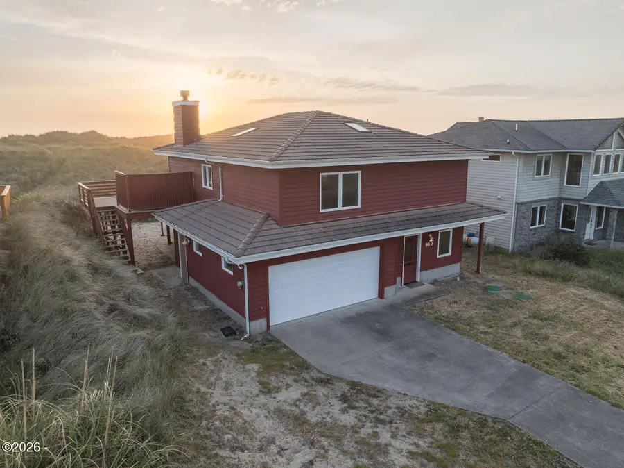 910 NW Oceania, Waldport, OR 97394 - #2