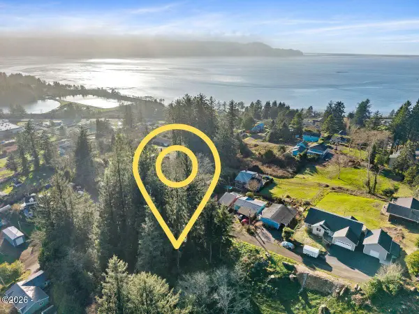 1102 12th, Bay City, OR 97107