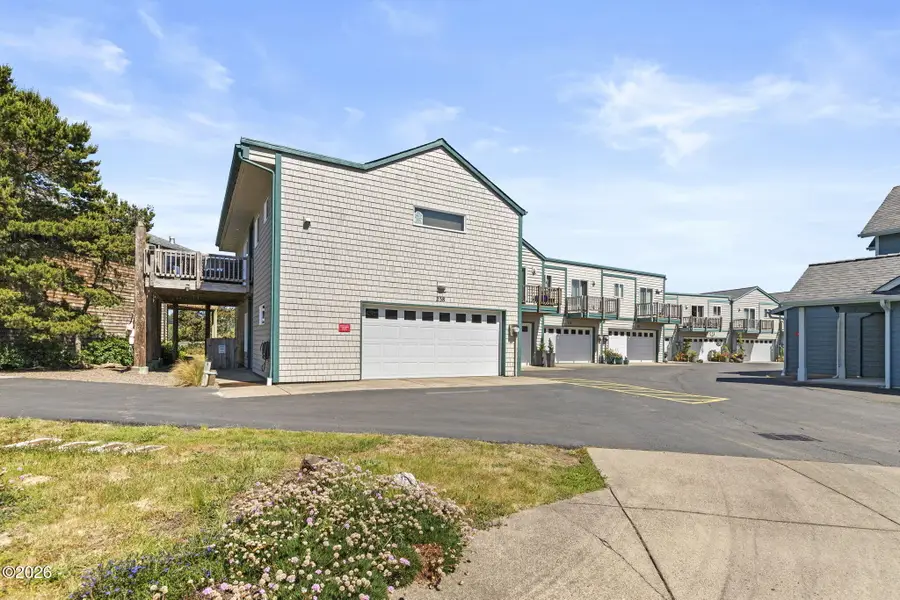 238 SW 27th, Newport, OR 97365 - #2