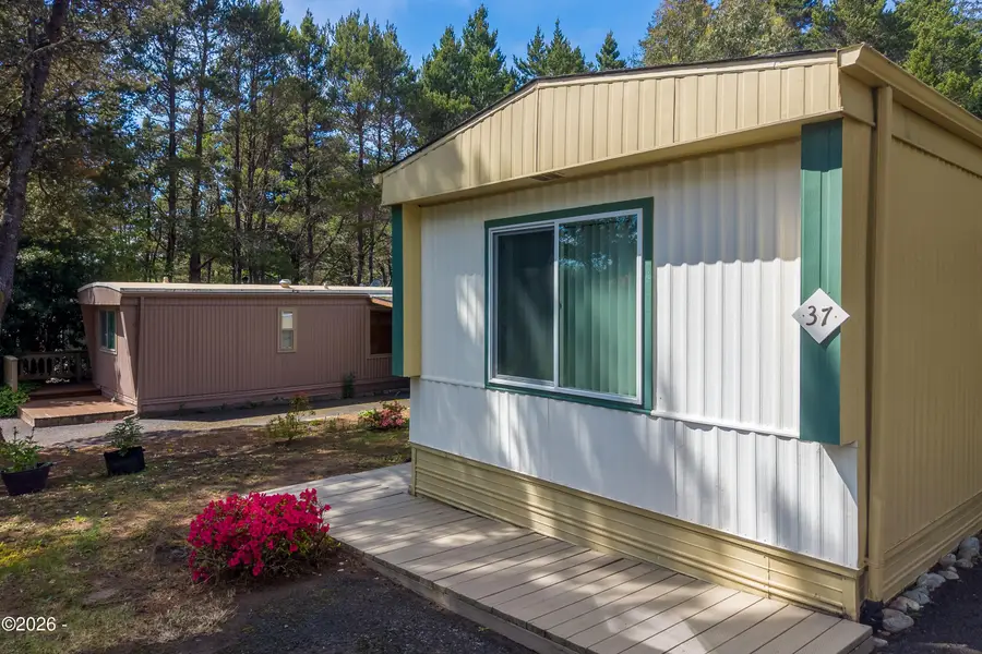 5405 NW Pacific Coast, Waldport, OR 97394 - #2