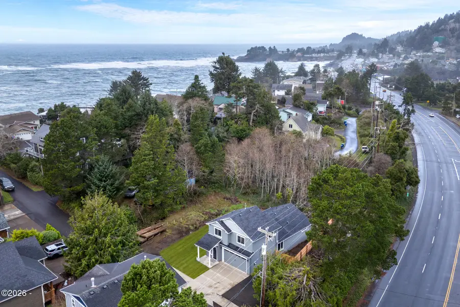 25 SW Johnson, Depoe Bay, OR 97341 - #2
