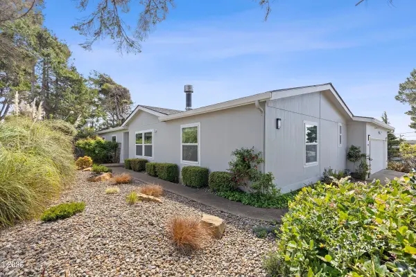 1730 NE 18th, Lincoln City, OR 97367