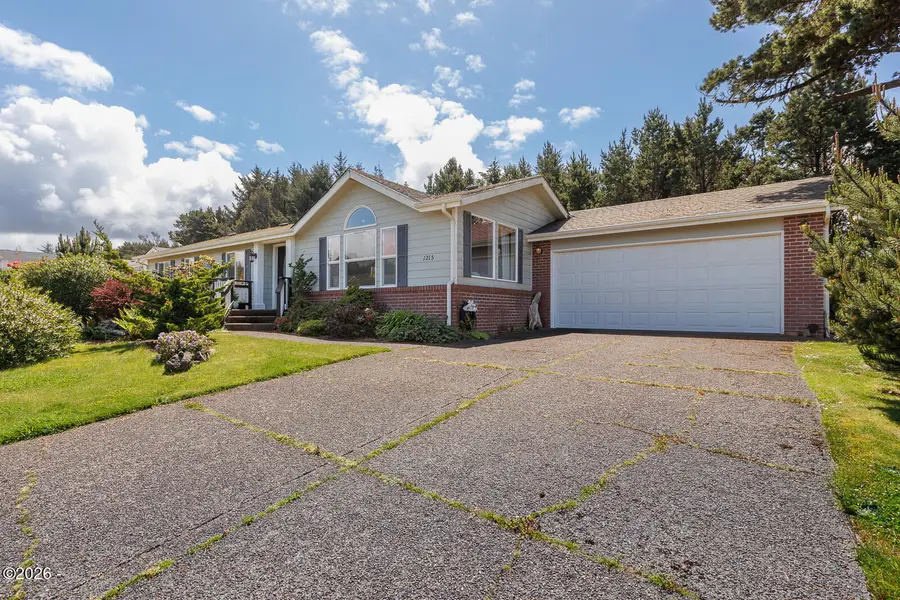 1215 SW Ocean Hills, Waldport, OR 97394 - #2