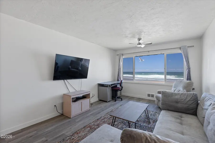145 NW Inlet Ave, Lincoln City, OR 97367 - #2