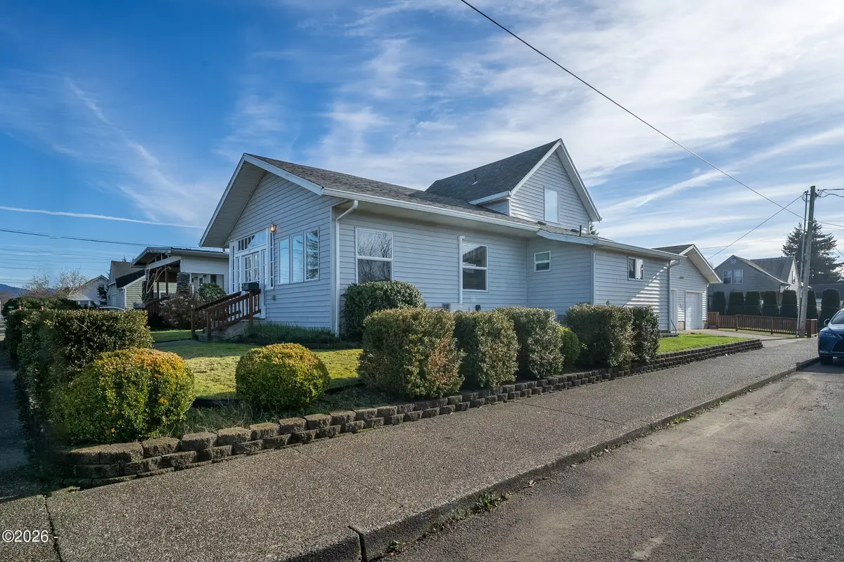 1403 5th, Tillamook, OR 97141 - #1