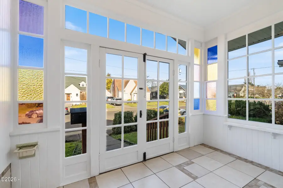 1403 5th, Tillamook, OR 97141 - #3