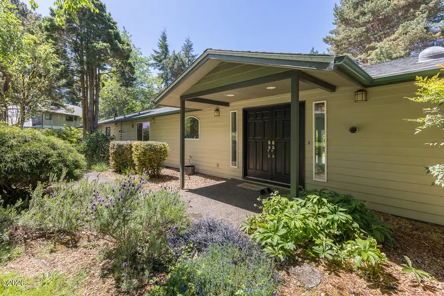 1375 NE Yaquina Heights, Newport, OR 97365 - #2