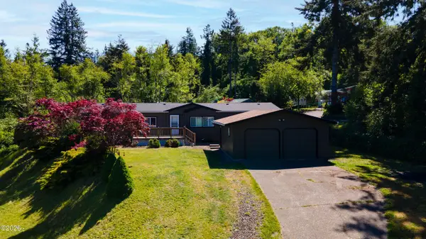 1225 NE Canyon Dr, Toledo, OR 97391
