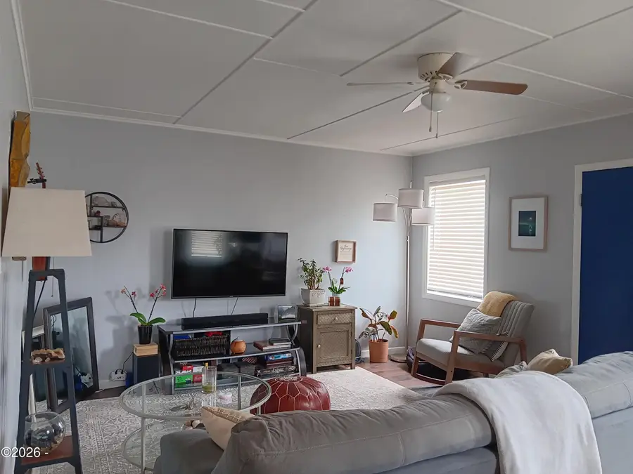 213 NW Cliff, Newport, OR 97365 - #3