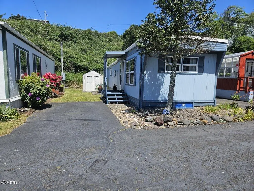 392 NW 3rd, Newport, OR 97365 - #1