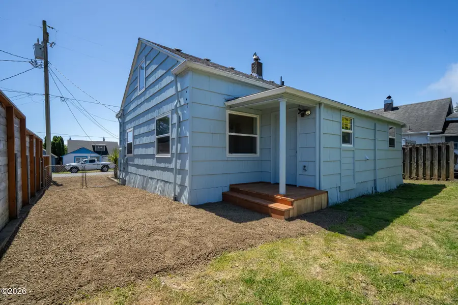 210 Acacia, Garibaldi, OR 97118 - #2