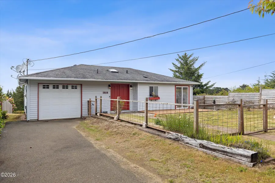 1810 NW View Ridge, Waldport, OR 97394 - #3
