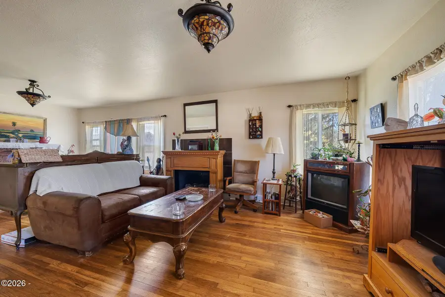 1313 1st, Tillamook, OR 97141 - #2