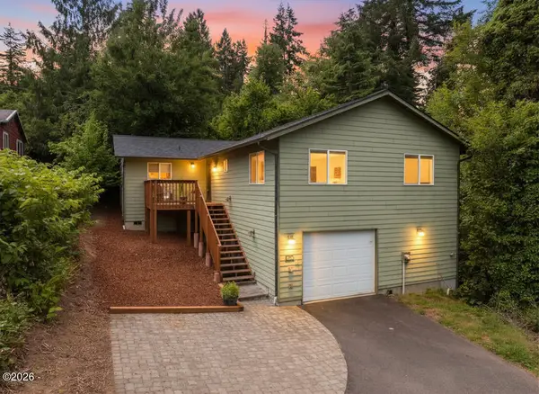 654 NE 8th, Toledo, OR 97391