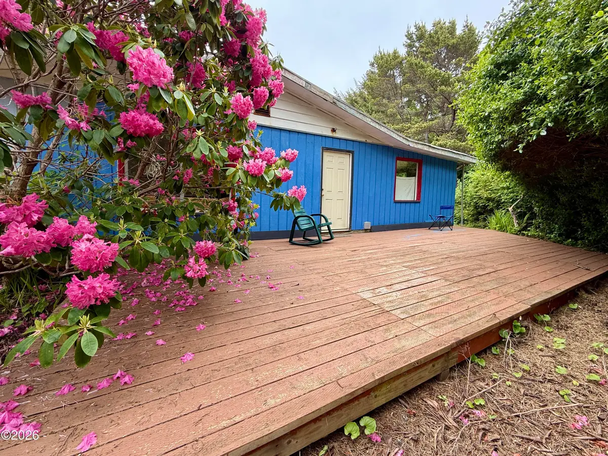 1390 SW Sherwood, Waldport, OR 97394 - #1