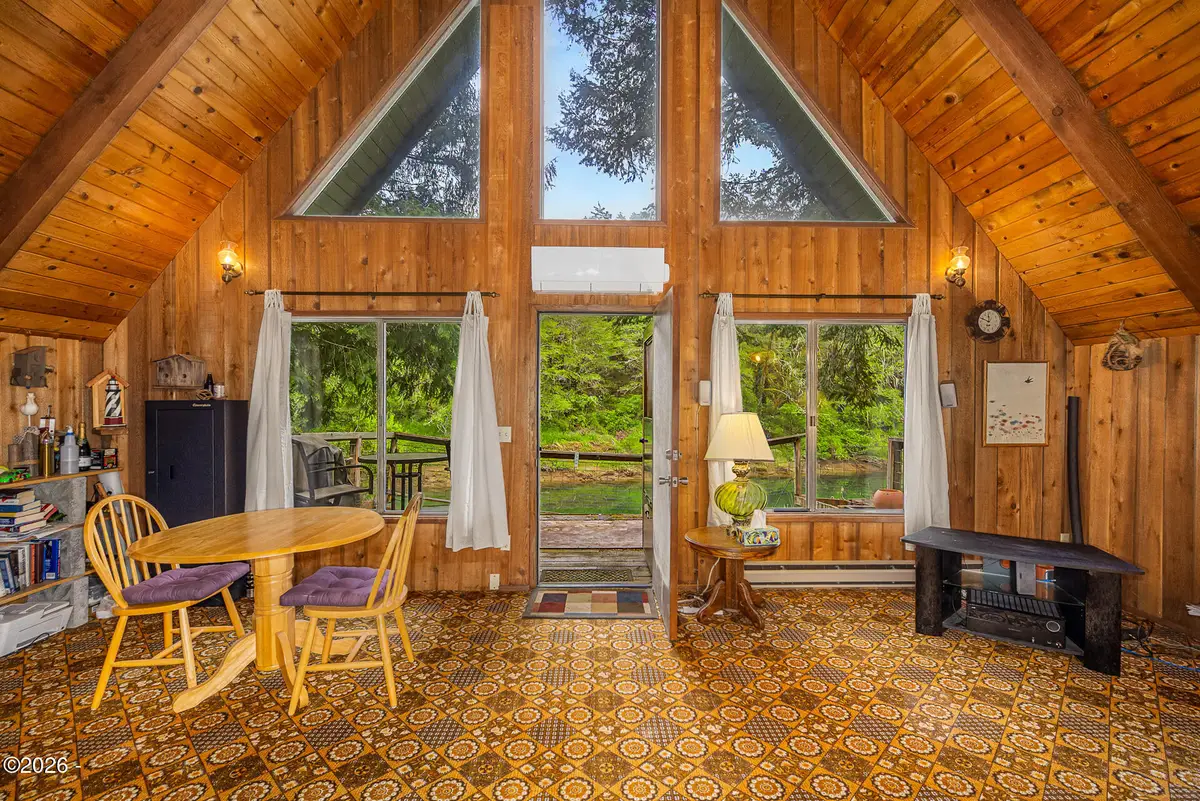 1844 Little Switzerland, Tidewater, OR 97390 - #1