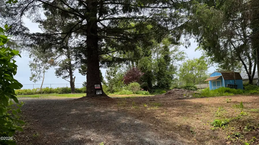 735 SE Indian Trail Ave, Depoe Bay, OR 97341 - #2
