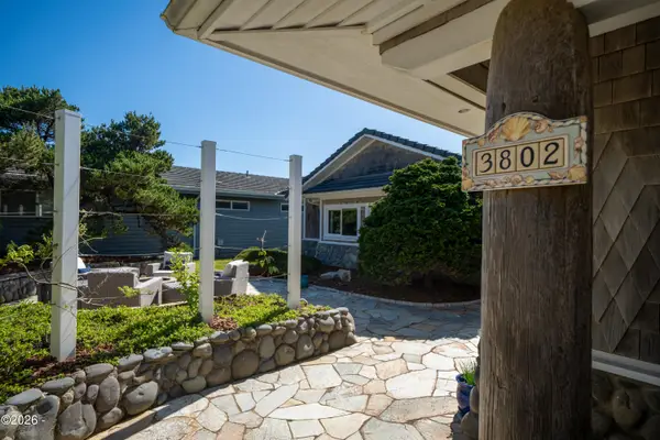 3802 NW Oceania, Waldport, OR 97394
