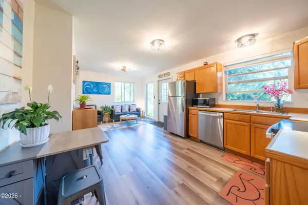 426 N Vista, Otis, OR 97368