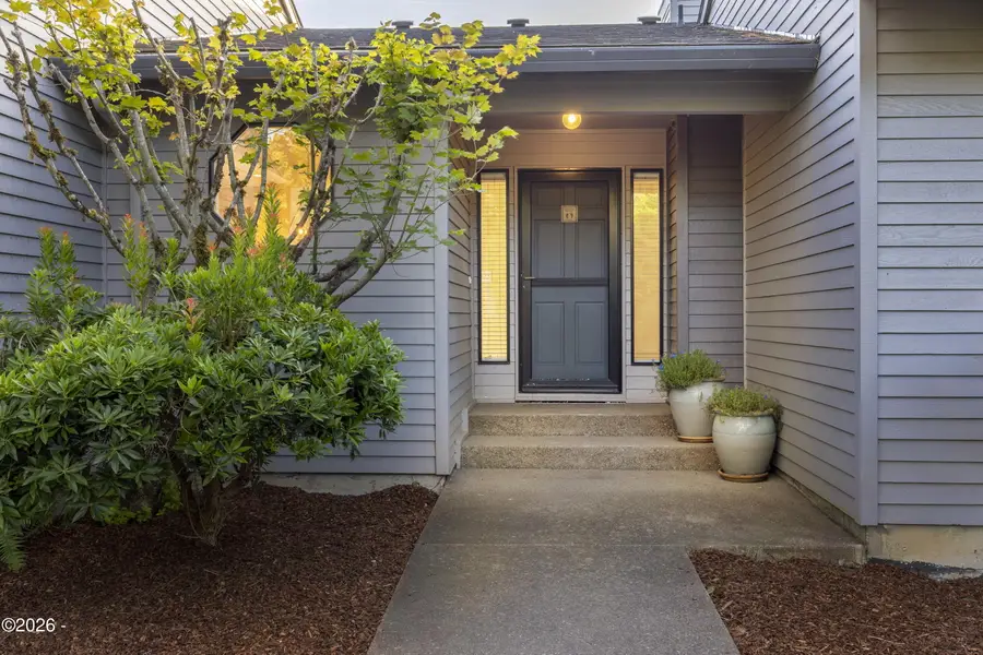 5277 NW Logan Rd, Lincoln City, OR 97367 - #3